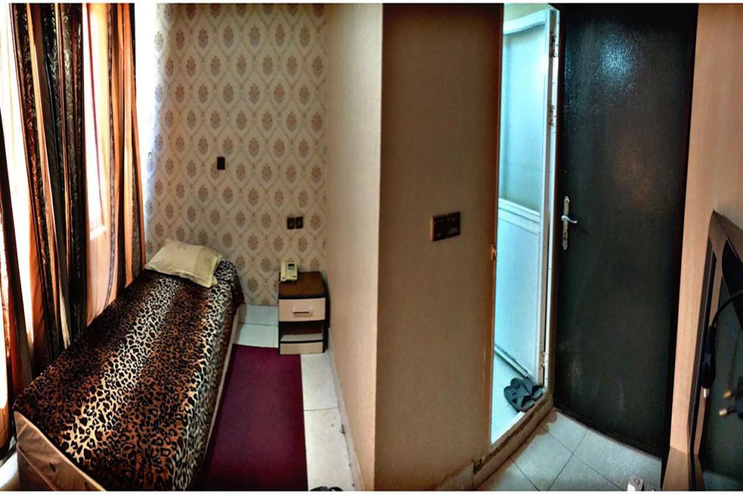 هتل ایران تبریز اتاق یک تخته