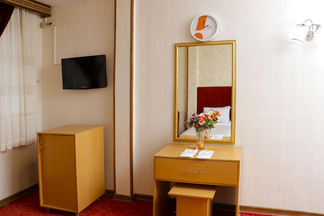 هتل ایران اتاق دو تخته برای یک نفر